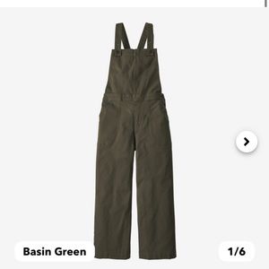 Patagonia basin green cropped overalls, size 10
